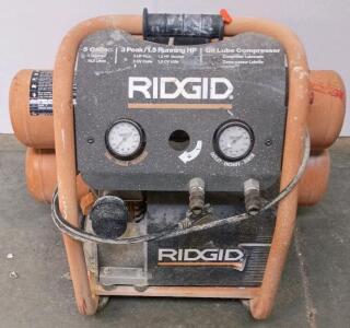 RIDGID 5 Gallon Twin Stack Air Compressor, 3 Peak HP/1.5 Running HP, Oil-Lubricated, 2 Outlets