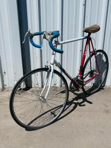 Raleigh Aluminum Road Bike, 6061-T8 Frame, Drop Bars, Made in USA, 700c Wheels