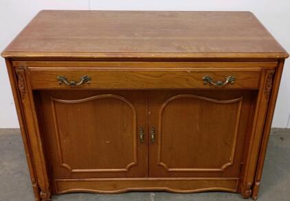 Expandable Drop-Leaf Buffet Cabinet Table, Vintage Medium Brown Wood, Storage, 42"x18"x30" Closed