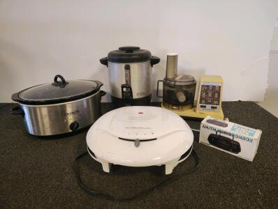 Lot: Crock-Pot Slow Cooker, Hamilton Beach Grill & Percolator, Food Processor, Premium Boombox
