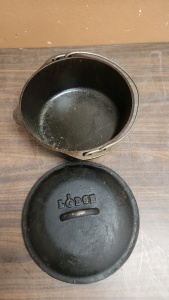 Lodge Cast Iron Dutch Oven