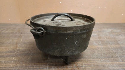 Cast Iron Dutch Oven