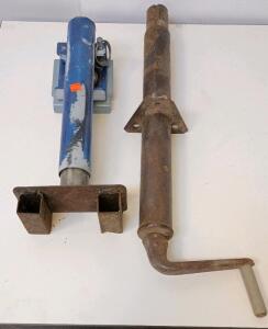 Manual Pipe-Mount Trailer Jacks, 2,000 lbs Capacity, Top-Wind and Side-Wind Models