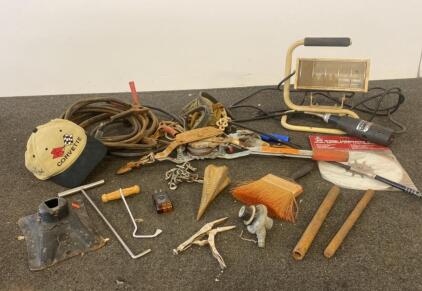 Mixed Garage & Shop Tools: Dremel Rotary Tool, Shop Light, Winch, Hand Tools, Accessories ( All Power On )