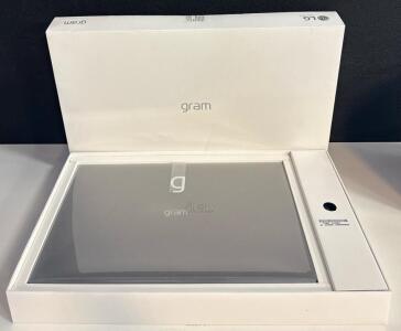 LG Gram 17Z90N 17" WQXGA Laptop, i7-1065G7, 16GB RAM, 512GB SSD, Thunderbolt, Fingerprint