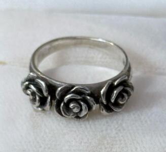 Sterling Silver Floral Ring with Three-Dimensional Rose Design, Approx. 4.5g