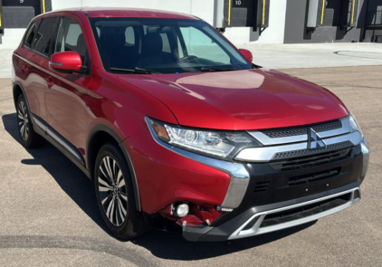 2019 MITSUBISHI OUTLANDER - 3RD ROW SEATING!