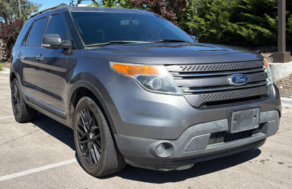 2014 FORD EXPLORER - 4X4!