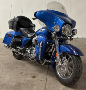 2007 HARLEY DAVIDSON FLHTCUSE - STORAGE COMPARTMENTS!