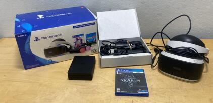 Sony PlayStation VR Skyrim Bundle PS4, VR Headset, Move Controllers, Game, Box, Cables ( Powers On )