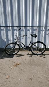 Schwinn Jaguar 26&rdquo; Comfort Cruiser Bike, 7-Speed, Silver/Blue, Kickstand, Step-Through Frame