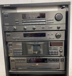 Sony Stereo System TA-AV521 Amp, ST-JX521 Tuner, TC-CS21 5-Cassette, CDP-C321 5-CD, Rack ( All Power On )