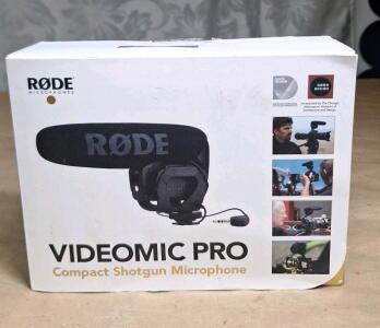 (1) R&Oslash;DE VideoMic Pro+ Premium On-camera Shotgun Microphone with High-pass Filter, High-frequency Boost, Pad, Safety Channel for Filmmaking, Content Creation and Location Recording