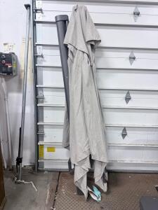 Cantilever Patio Umbrella, Light Grey, Polyester Canopy, Powder-Coated Frame, Approx. 10 ft Diameter