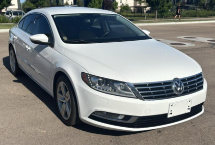 2013 VOLKSWAEN CC SPORT - 110K MILES!
