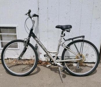 Raleigh Comfort/Hybrid Step-Through Bicycle, 21-Speed Shimano, Front Suspension, Rear Rack