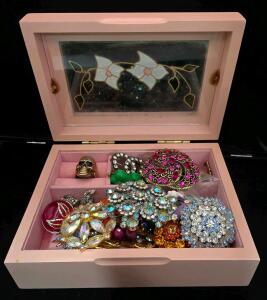 Vintage & Costume Jewelry Brooch Collection: ~25 Pcs, Rhinestone, Enamel, Floral, Boxed Lot