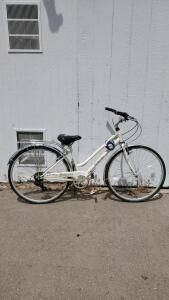 Schwinn Gateway Step-Through Hybrid Bicycle, 7-Speed, 700c Wheels, White/Cream