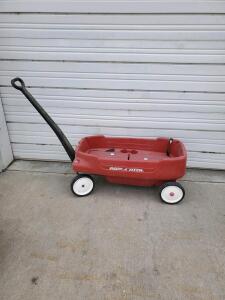 Radio Flyer Pathfinder Wagon 2700Z &ndash; Red, 2 Seats, 200 lb Capacity