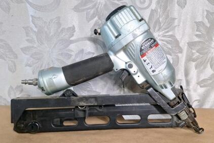 (1) Hitachi 2-1/2 Pneumatic Finish Nailer, NT 65MA4(S)