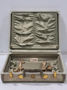 Vintage Samsonite Hard-Sided Suitcase Style 4516 Brass Trim Shwayder Bros Denver USA 21"