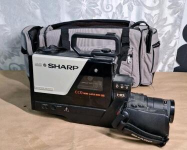 (1) Vintage Sharp VC-C20U VHS Camcorder W/ Carry Bag