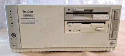 (1) Vintage Easy Data MM400 Desktop PC.