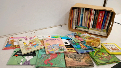 Large Box Lot Children's Books, Illustrated Story & Educational, Arch Books & NatGeo, 35+ Titles