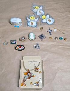 (1) Hand Blown Glass Dolphin Pendant Necklace & Earring Set W/ Assorted Brooches & Pins