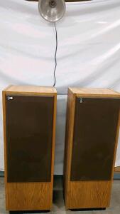 RSI Floor-Standing Speakers, 3-Way Design, 12" Woofer, 150W Max Power. Light tested and works.