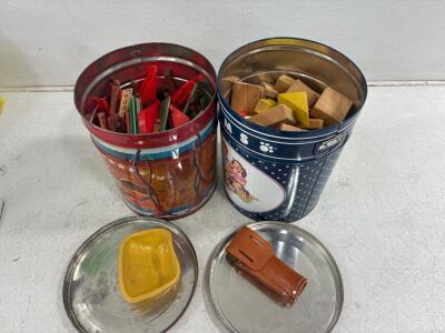 Lincoln logs, Playkool children&rsquo;s building blocks. Toy holster, ceramic sculpture