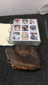 (1) 1992 Upper Deck Baseball Set (1) Vintage Rawlings Baseball Glove