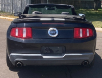 2010 FORD MUSTANG - LEATHER SEATS! - 4