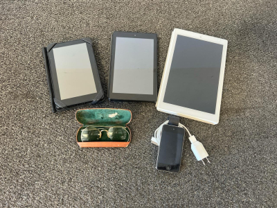 Amazon Fire HD 10 10.1" White Tablet, Fire HD 8 8" Black Tablet, Apple iPod Touch 4th Gen Bundle
