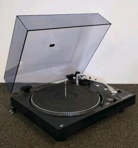 MCS 6700 Direct Drive Fully Automatic Turntable, Japan, RCA Outputs, Dust Cover, No Cartridge (Tested and Powers On)