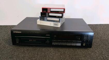 Pioneer PD-M603 6-Disc CD Player, Pulseflow D/A Converter, 4 Cartridges, Serial 013625657 MP (Pioneer Disc Player Teated and Powers On)