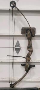 Hoyt USA Compound Bow, Camo Finish, RH, 50-70 lb Draw