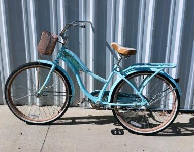 Huffy Deluxe Women's Cruiser Bike, 26" Wheels, Light Blue, Single-Speed, Coaster Brake