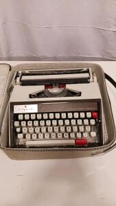 Wizzard Automatic Portable Manual Typewriter with Carrying Case