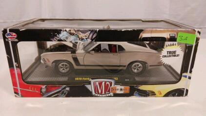 M2 Machines 1:24 1970 Ford Mustang Boss 302 Detroit-Muscle Die-cast Model Car w/ Box 06-03