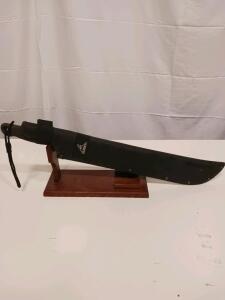 Gerber Gator Sawback Machete 18" Blade, Nylon Sheath, Display Stand, Gator Grip Handle