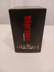 The Sopranos: The Complete Series Blu-ray Box Set &ndash; 28 Discs, 86 Episodes, Special Features