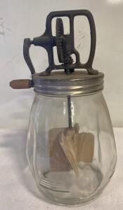 Vintage Manual Glass Butter Churn with Hand-Crank Mechanism, 4-Quart Capacity ( Bass )