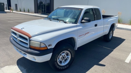 1999 Dodge Dakota - 4x4 - Low Miles!