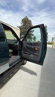 BANK REPO - 2000 FORD F-150 - 4X4! - 16