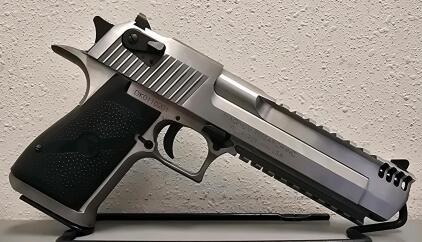 Magnum Research Desert Eagle Mark XIX .44 Magnum Stainless, 6" Barrel, Case, SN DK0110201 *NEW*
