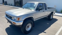 1990 Toyota Pickup Truck-4X4