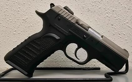 Tanfoglio Witness-P 10mm DA/SA Pistol, Bi-Tone, 4.5" Barrel, Made In Italy, SN: EA62638 14030