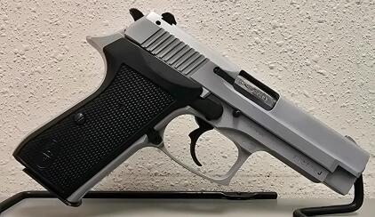 V. Bernardelli PO18S 9mm Semi-Automatic Pistol, Stainless Finish