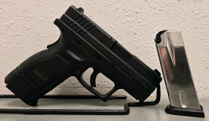 Springfield Armory XD-9 Sub-Compact 9mm, 3" Barrel, Black, w/Extra Magazine, Serial# XD833319